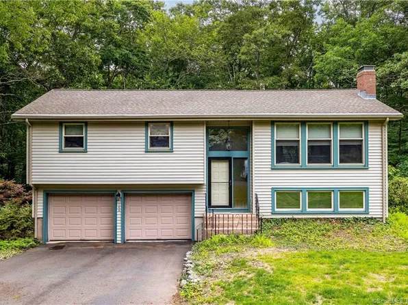 146 Robin Circle, Tolland, CT 06084