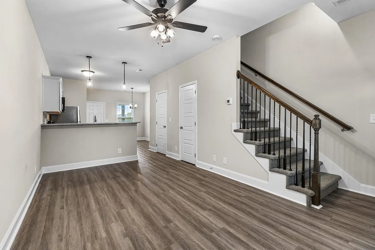 Building Photo - 202 Burch Rd #B