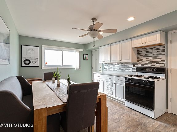 2nd image of 6159 W 64th Pl Unit 3