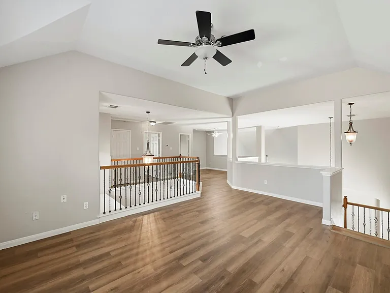 16919 Wortley Dr — Photo 18