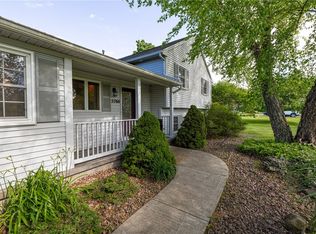 5766 Coppersmith Trl, Ontario, NY 14519