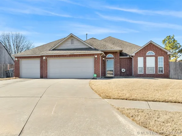 14608 S Oak Ct, Glenpool, OK 74033
