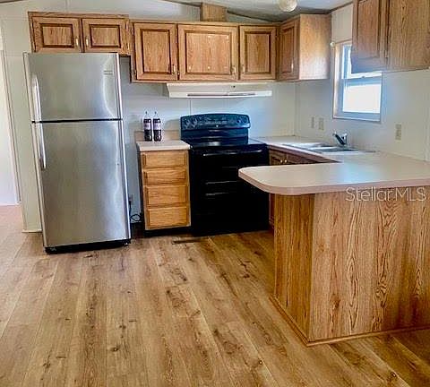 3rd image of 622 Cottage Park Ln