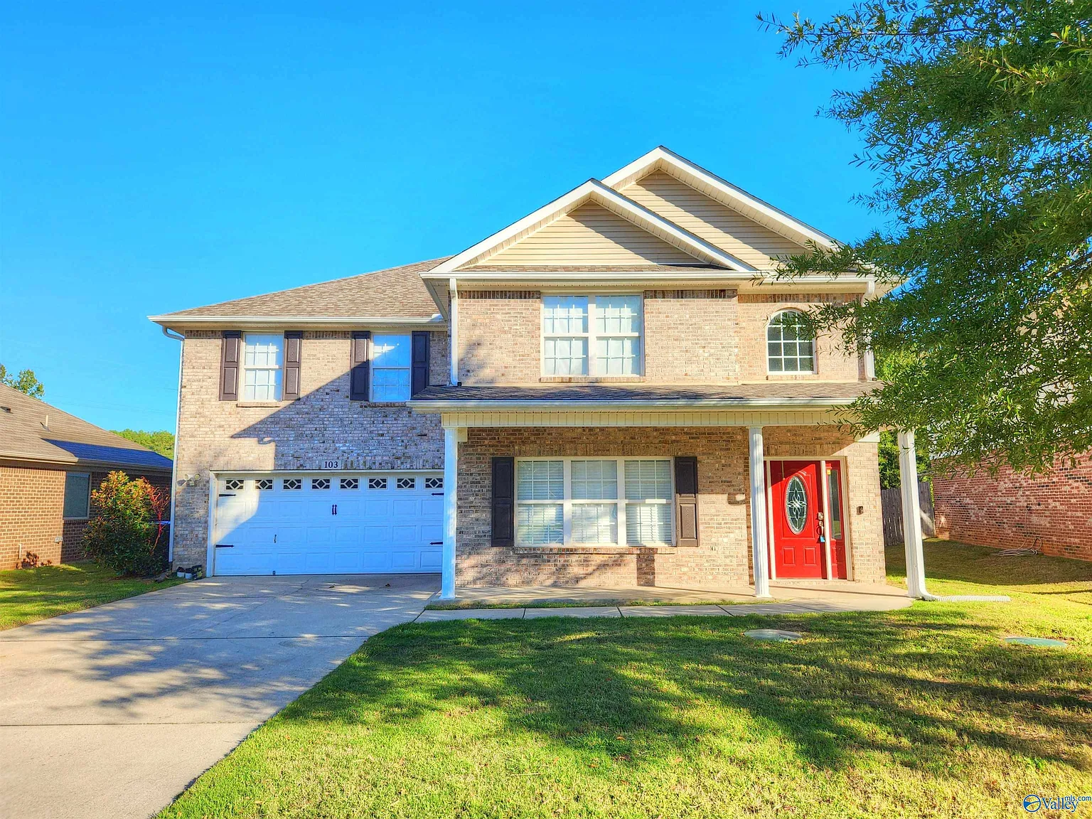 5 bed, 4.0 bath, 4004 sqft, $2,550 — Photo 1