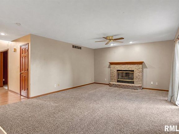 4th image of 2105 Burgess Dr