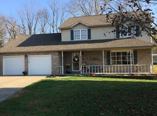 111 Autumn Wynds, Hurricane, WV 25526