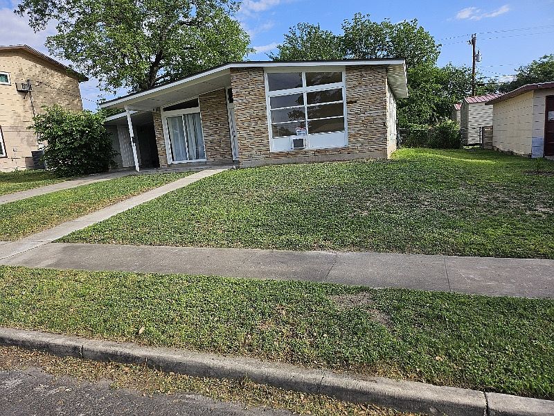 1st image of 447 Lively Dr
