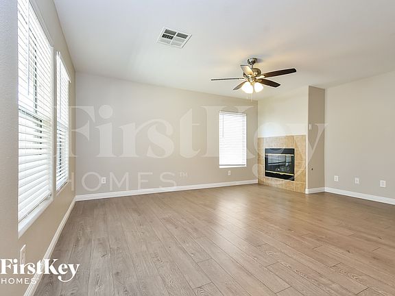 3rd image of 4822 Canary Diamond Ave