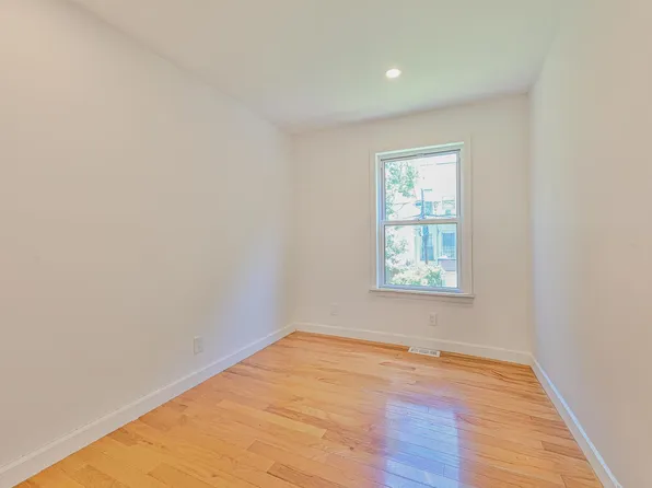 543 Thomas Boyland Street image 7 of 14