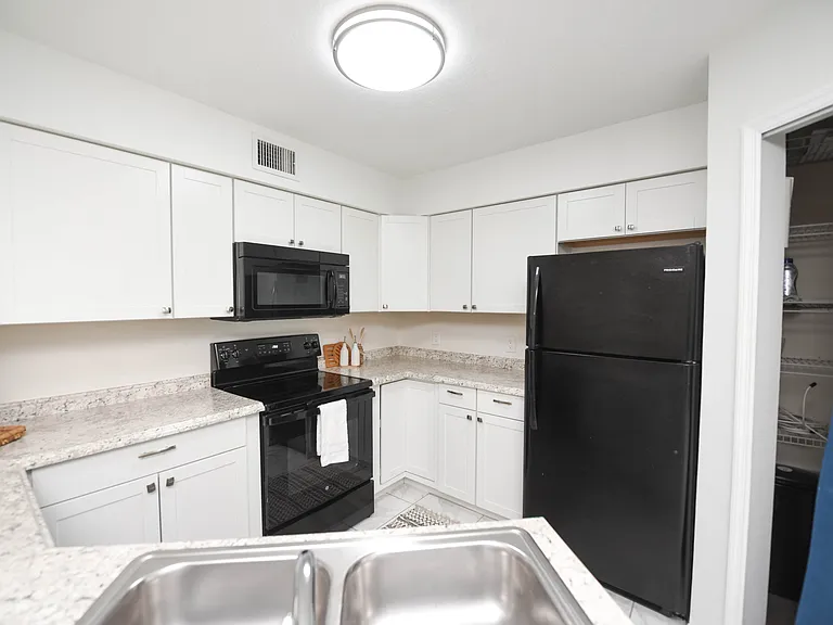 7050 N Highway 1 #103 — Photo 12