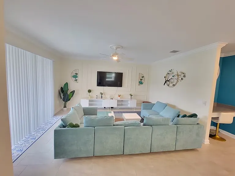 1151 Kingsbarn St — Photo 10