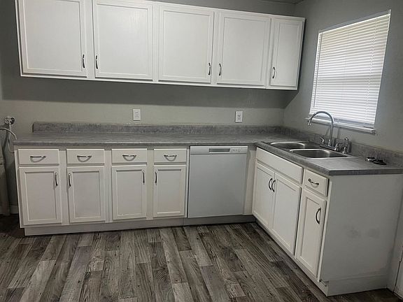 3rd image of 2139 W Haskell St