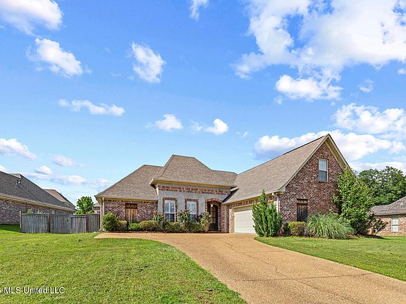 2nd image of 102 Oak Meadow Ct