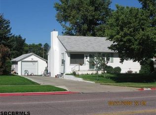 2822 Avenue B, Scottsbluff, NE 69361