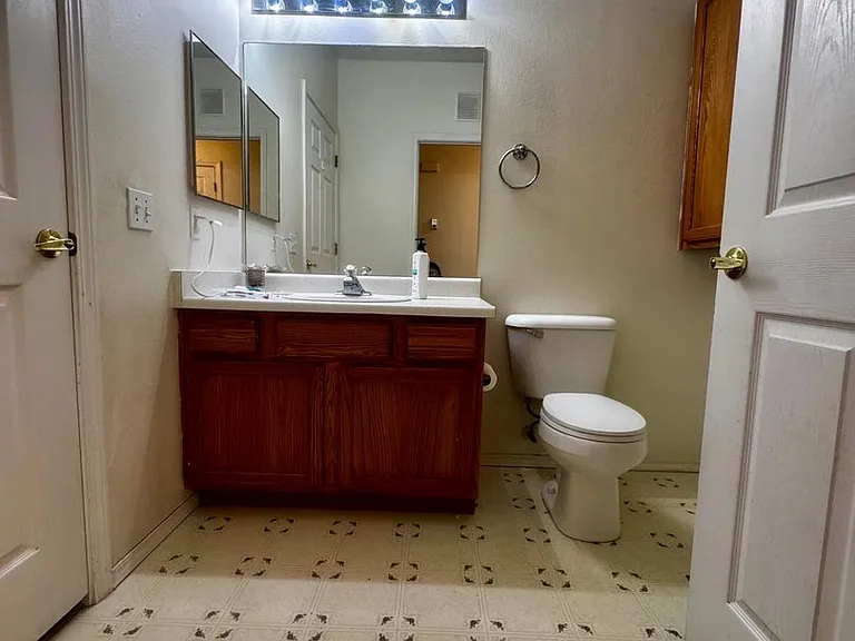 3750 Penny Point #C — Photo 8