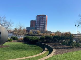 105 Christina Landing Dr APT 2005, Wilmington, DE 19801