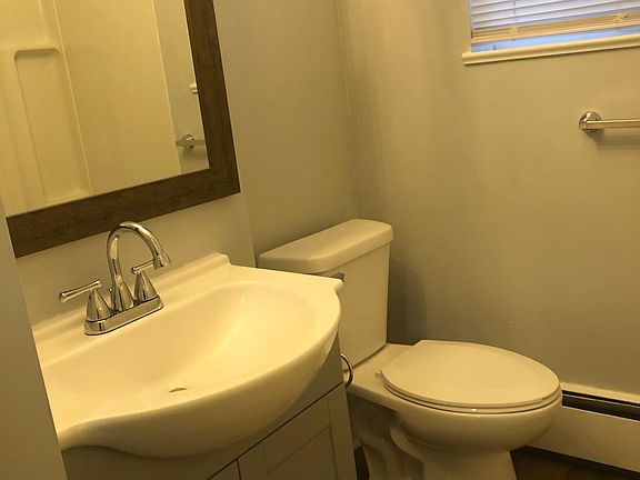 4th image of 1014 Sheridan Dr
