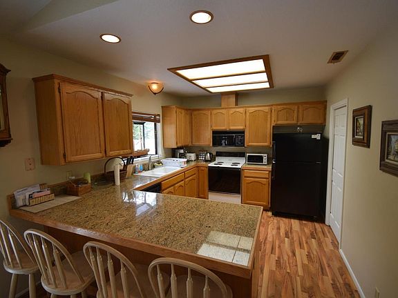 5th image of 12866 Greenvalley Cir