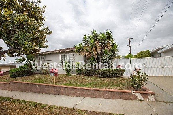1st image of 6117 S La Cienega Blvd