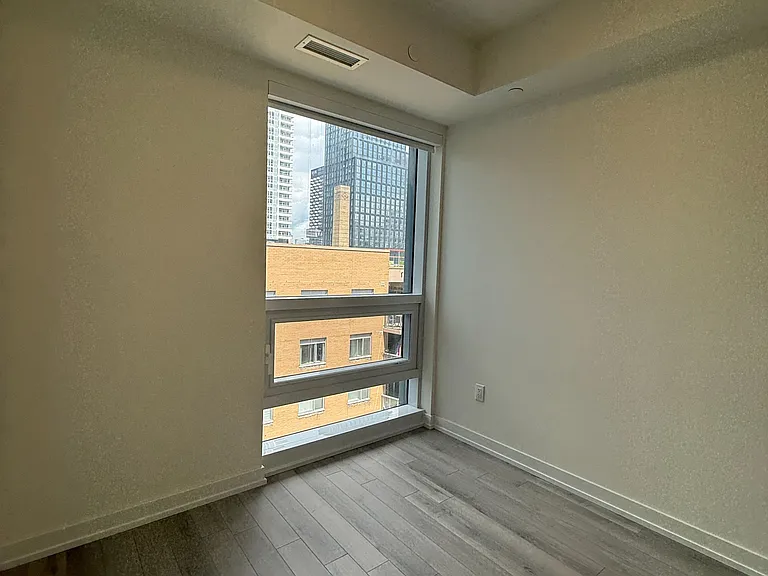 89 Church St #807 — Photo 4