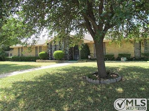 3rd image of 1548 Brook Valley Ln