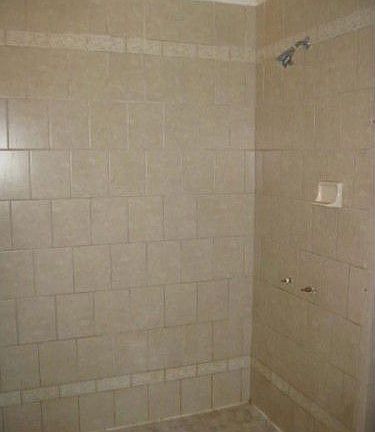 5th image of 5521 N 72nd Ave