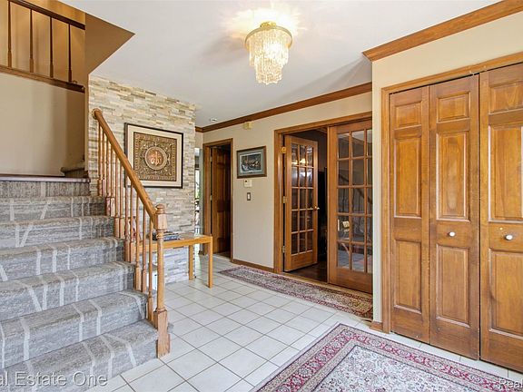 2nd image of 26560 Wilson Dr