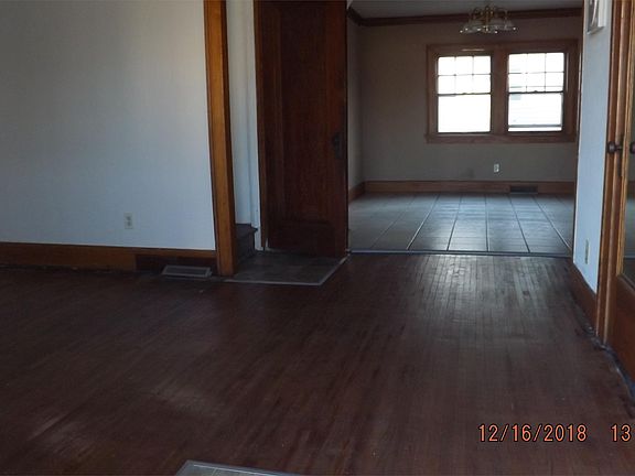 2nd image of 2502 School St