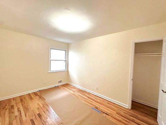 3rd image of 21526 23rd Ave Fl 1