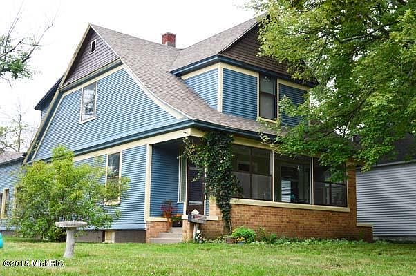 1st image of 106 W 29th St