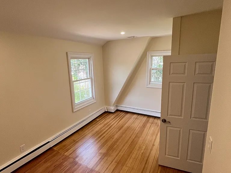 Allenwood Rd — Photo 14