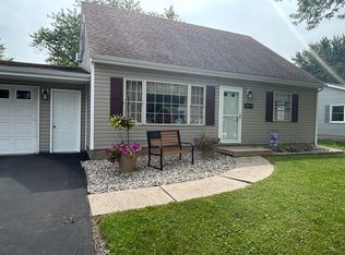 745-1 Governor Rd, Valparaiso, IN 46385