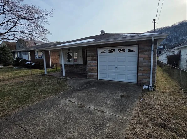 121 W Reynolds Ave, Belle, WV 25015