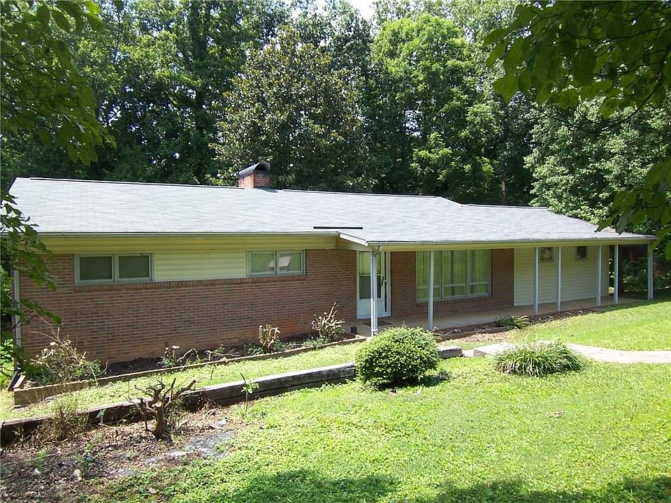 1st image of 911 Hawthorne Dr NE