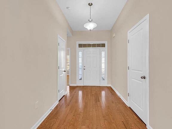5th image of 1612 Fairforest Ct.