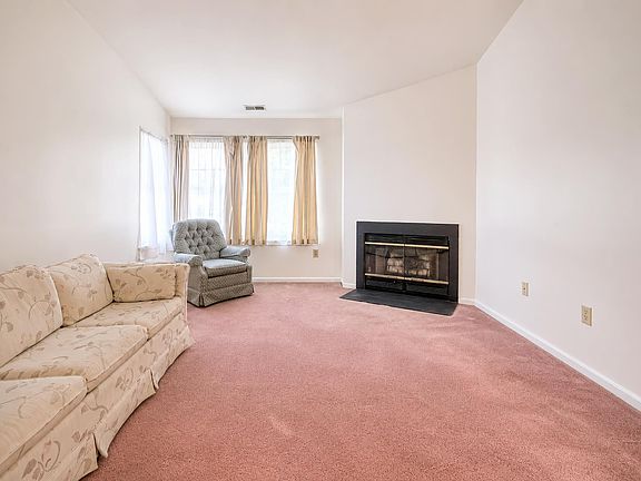 5th image of 131 Driftwood Ct #25