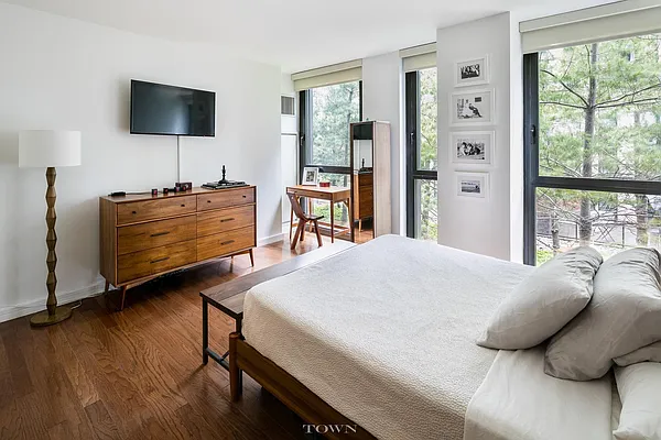 Rented by Town Residential | media 9