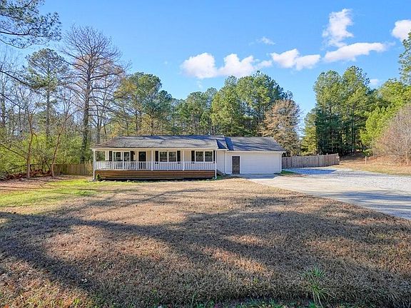 3rd image of 207 John Walraven Rd