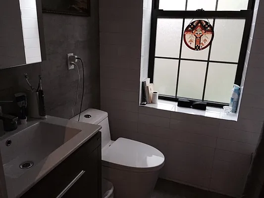 Rented by Premier Metro Realty Corp | media 28