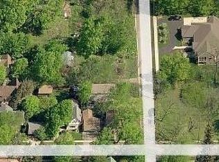 628 S Oak St, Fenton, MI 48430