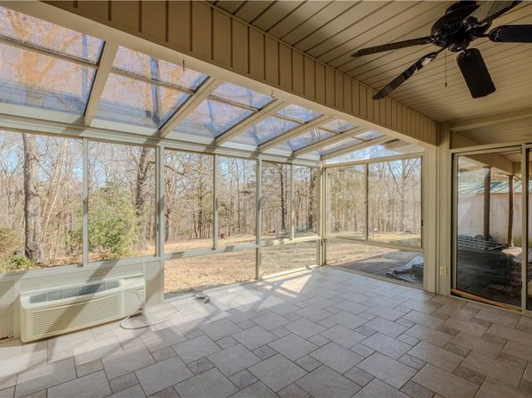 22198 W War Eagle Rd, Springdale, AR 72764