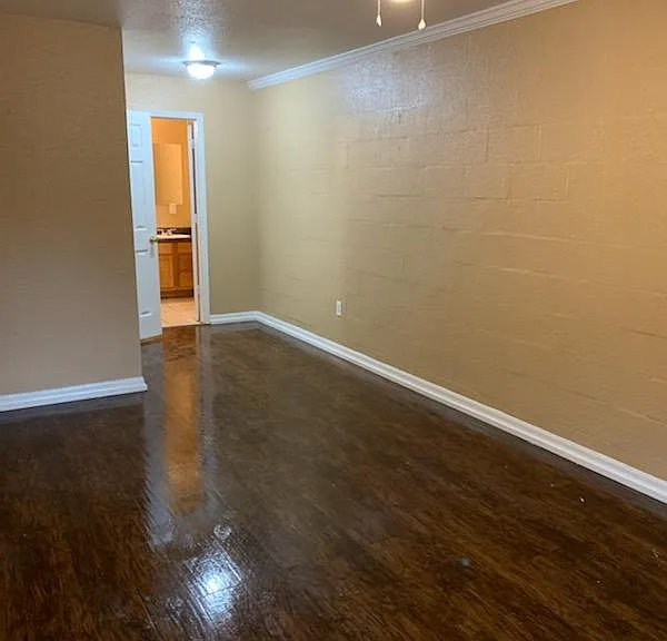 7621 County Road 2193 — Photo 6