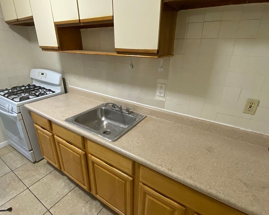 1st image of 2125 Pacific St #4A