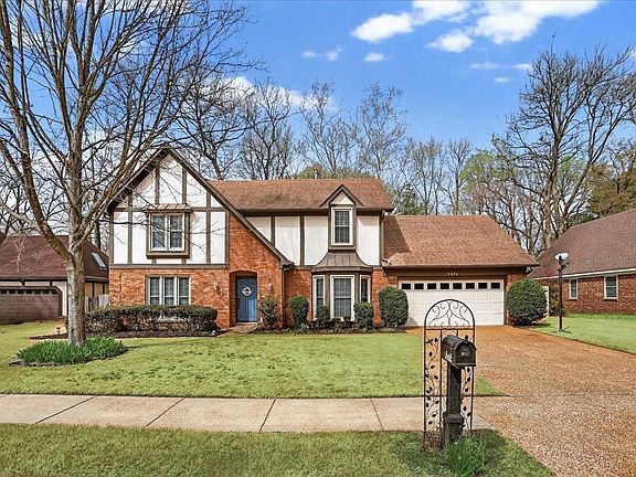 2nd image of 7274 Abercrombie Ln