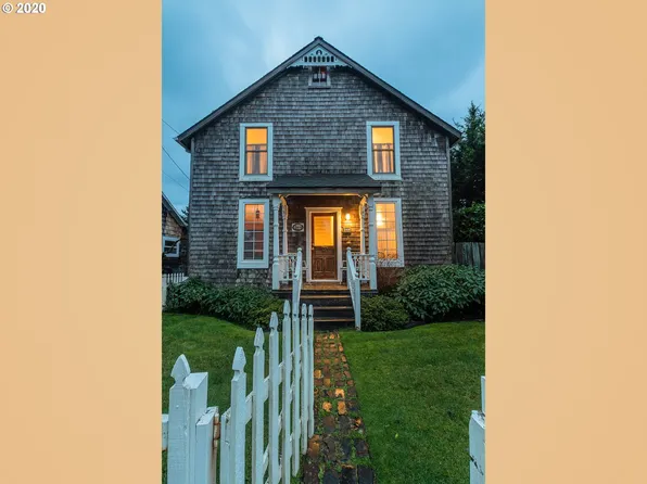 749 G St, Gearhart, OR 97138