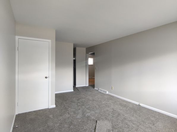 5 E Hall St