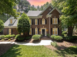 5216 Sunset Fairways Dr, Holly Springs, NC 27540