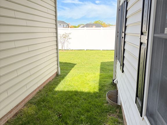 2nd image of 28498 Sawgrass Ct