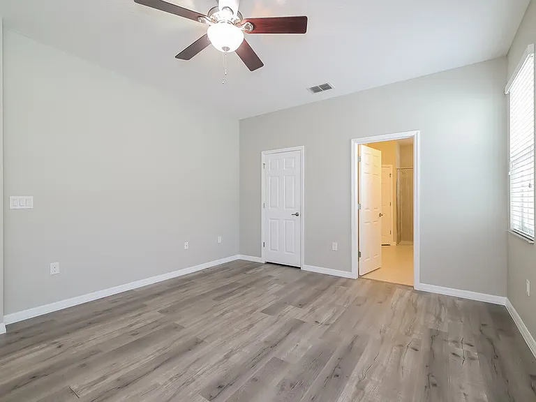 1392 Merion Dr — Photo 9