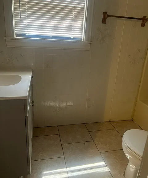 1910 Oaklawn Dr — Photo 22